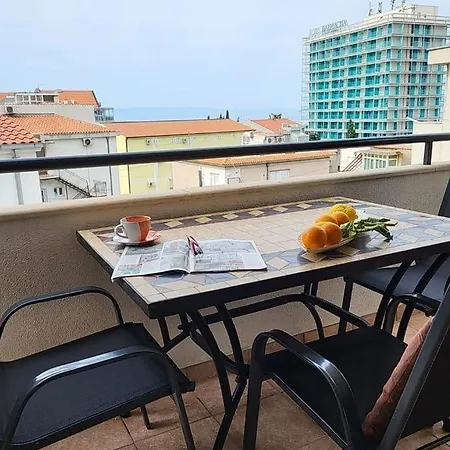 Apartment 6 Makarska