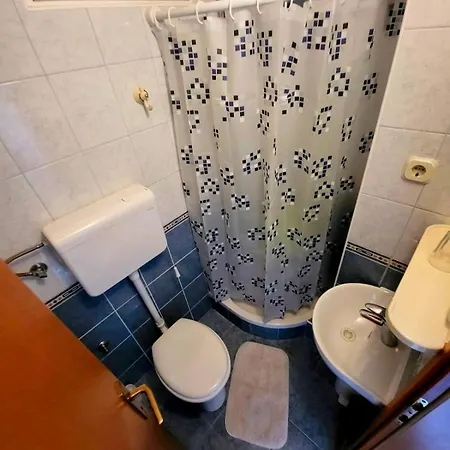 6 Apartment *