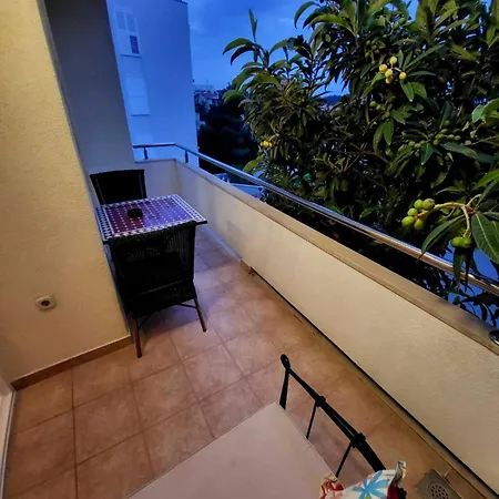 6 Apartment *