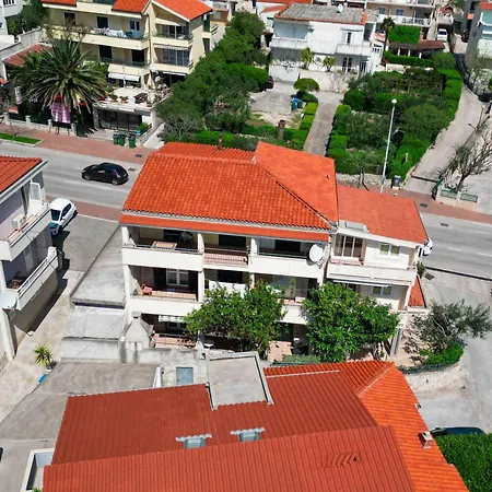 6 Makarska